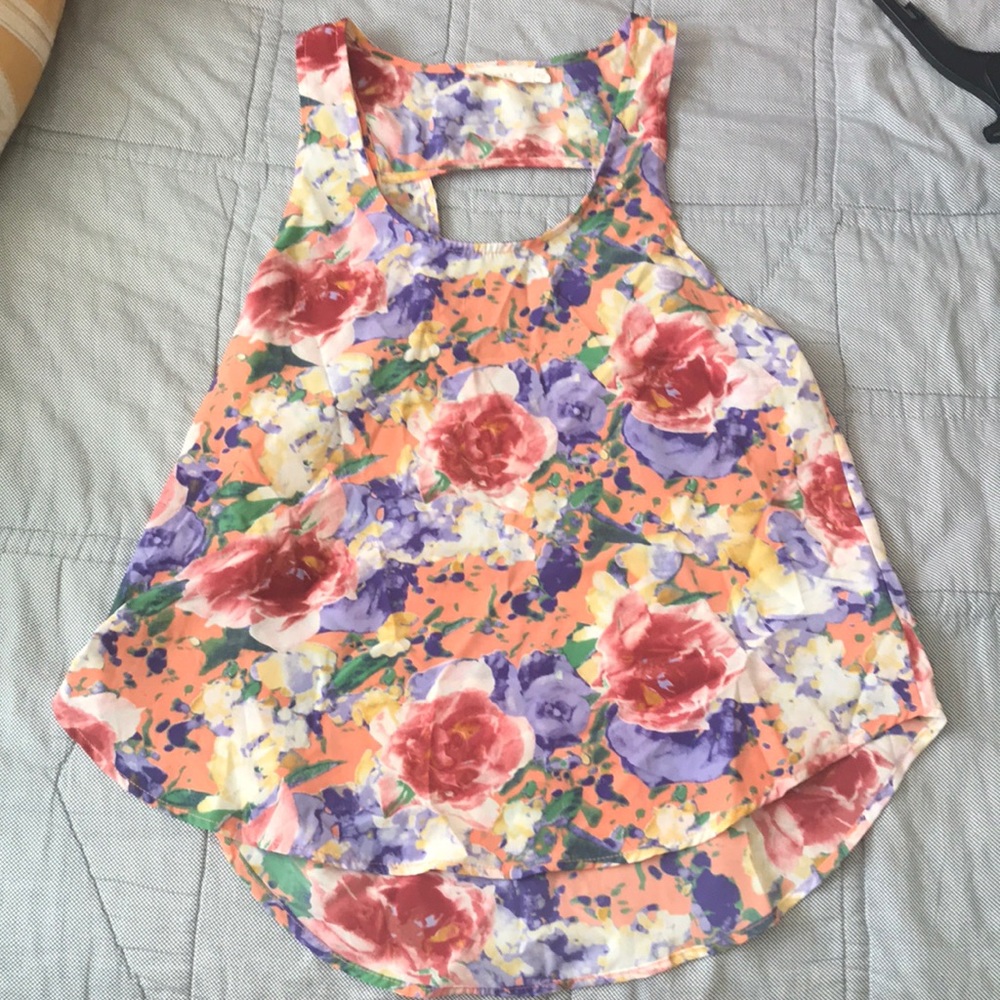 Lush Keyhole back tank top
